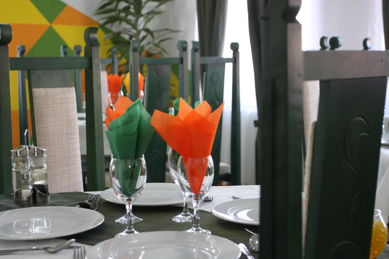 Food & Drinks 2, Hanul Kassay, Frumoasa