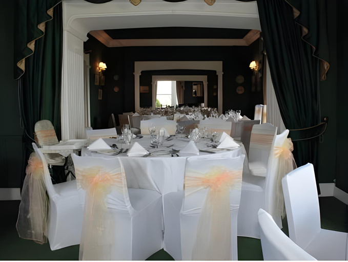 Food & Drinks 5, Mansion House Llansteffan, Carmarthenshire