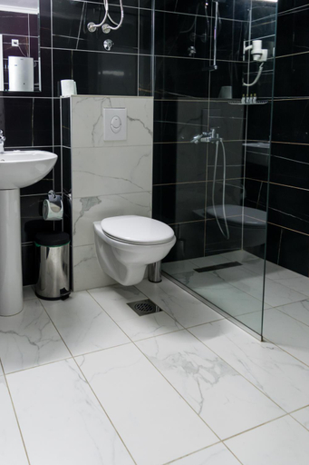 Bathroom 4, Hotel Cingo