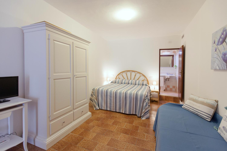 Bedroom 1, IL PORTICCIOLO, La Spezia