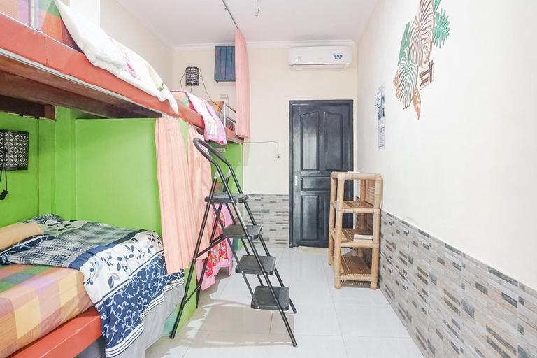 Bedroom 30