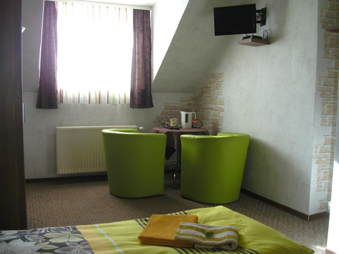 Others 8