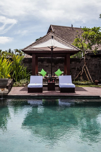 Swimming Pool 4
