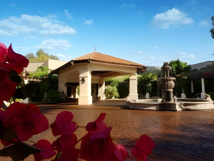 Exterior & Views 2, The Scottsdale Resort and Spa, Curio Collection by Hilton, Maricopa