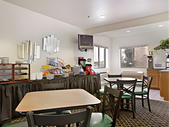 Food & Drinks 5, Quality Inn Noblesville-Indianapolis, Hamilton