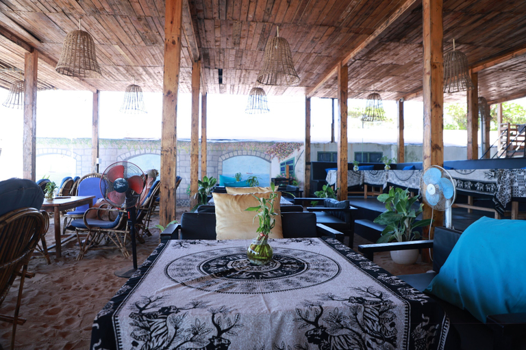 Food & Drinks 4, Silent waves, South Goa