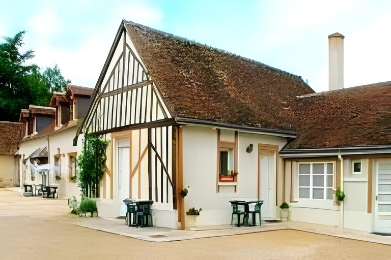 Exterior & Views 1, Logis Hotel du Cygne, Loir-et-Cher