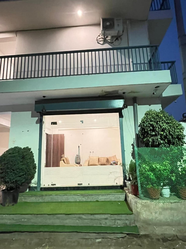 Exterior & Views 2, Apna Homes Stay and Hotel I Gurugram, Gurgaon