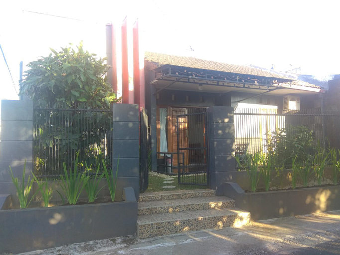 Exterior 11