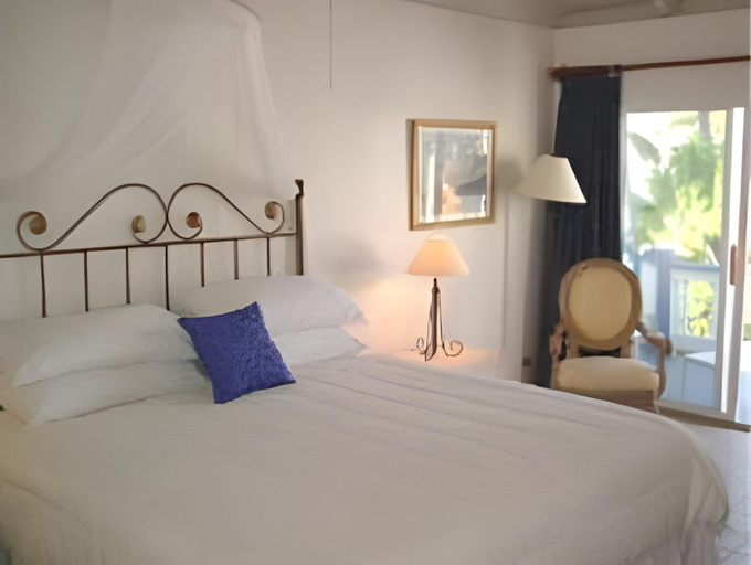 Bedroom 2, Sibonne Beach Hotel