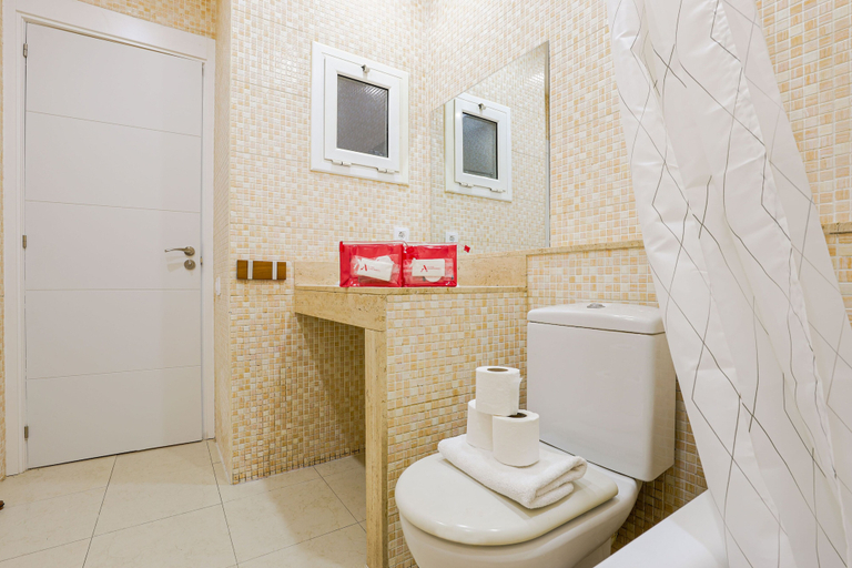 Bathroom 3, Alcam Torrent, Barcelona