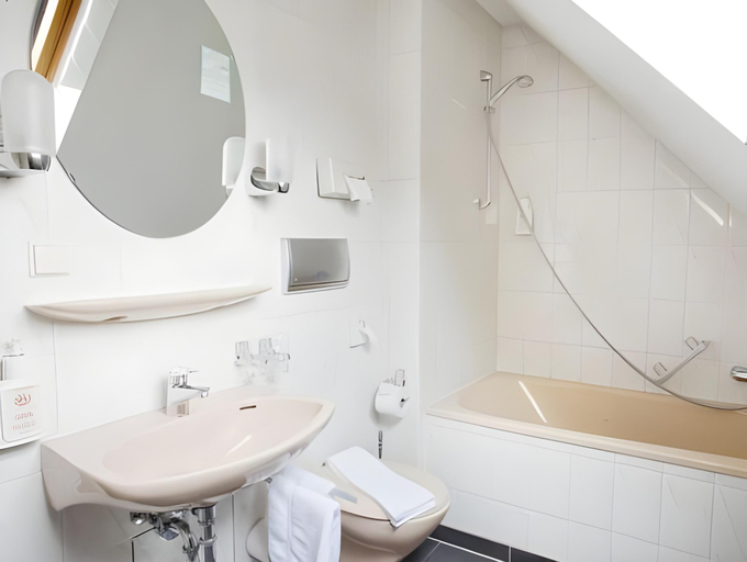 Bathroom 3, Hotel Residenz, Ravensburg