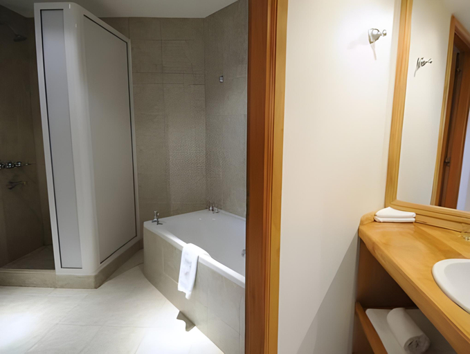 Bathroom 5, Altos Ushuaia Hotel & Resto, Ushuaia