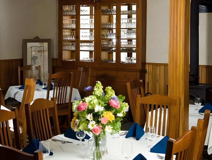 Food & Drinks 3, The Historic Elk Mountain Hotel, Carbon