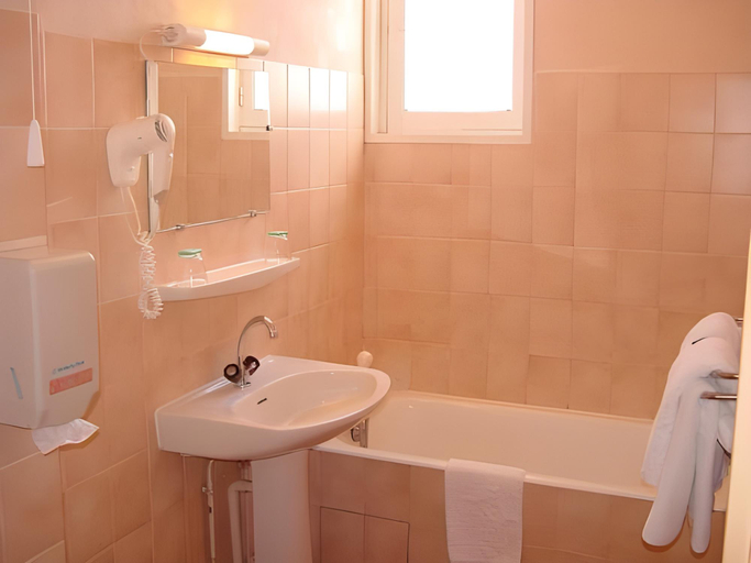 Bathroom, Hotel Alize, Haute-Garonne