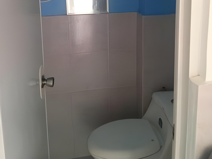Bathroom 4, Bambooze Hauz, Malay