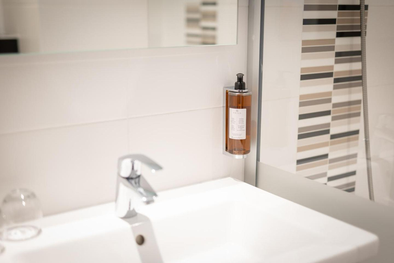 Bathroom 4, Best Western Plus Le Roof, Morbihan