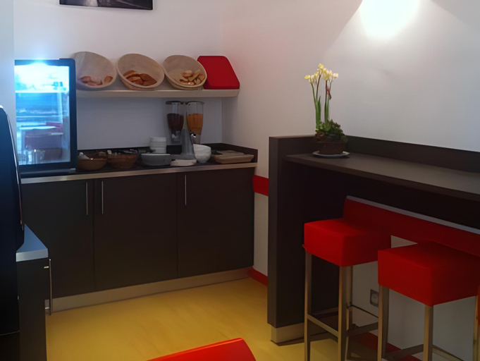 Dining Room 8