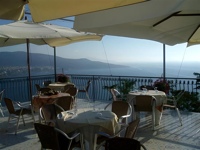 Food & Drinks 5, Baia Serena, Napoli