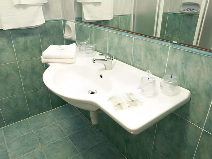 Bathroom 4, Hotel Palma