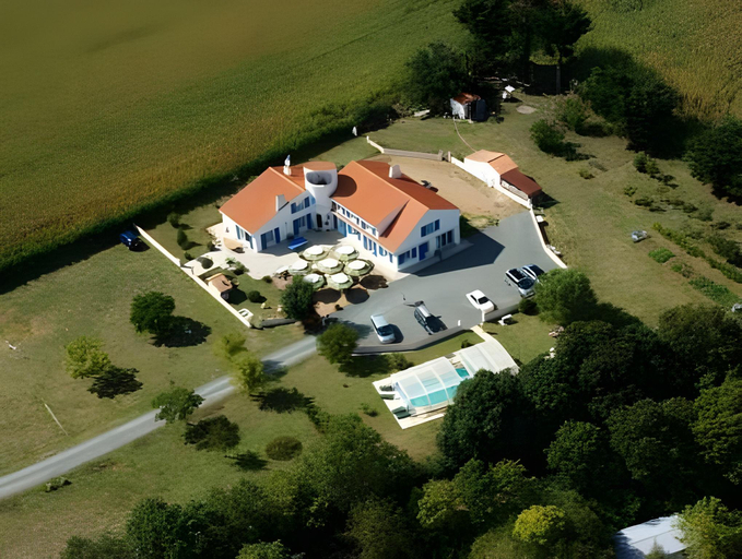 Others 5, Residence Romaric, Vendée