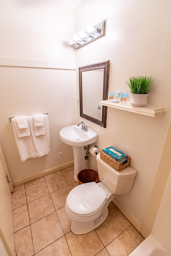 Bathroom 3, Kaua'i Palms Hotel, Kauai