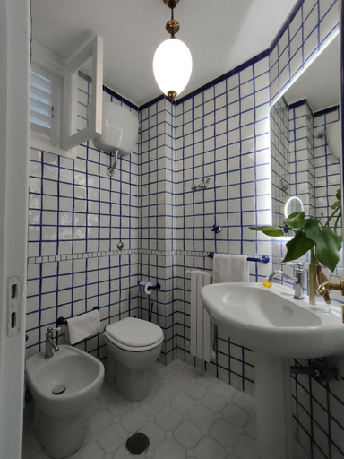 Bathroom 4, Villa Marunnella, Salerno