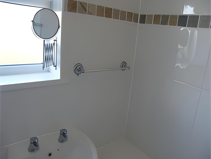 Bathroom 4, The Emsworth Hotel, Hampshire