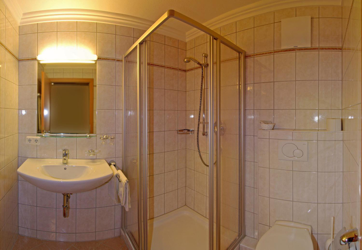 Bathroom 3, Pension Sonnleitn, Kitzbühel