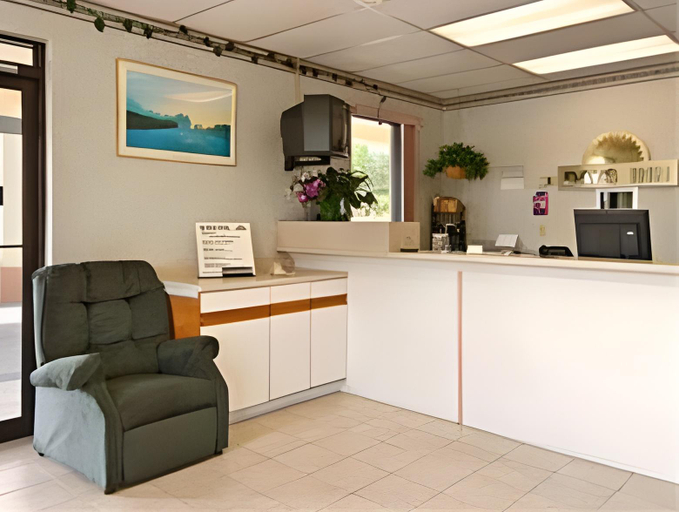 Public Area, Rose Garden Inn & Suites, Thomas