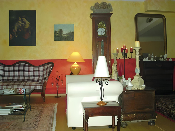 Public Area 3, Hotel des Arceaux, Pyrénées-Atlantiques