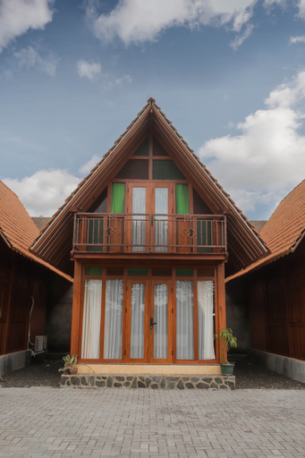 Exterior 13