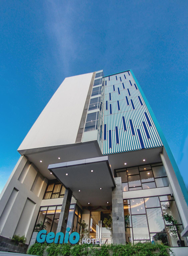 Exterior 4