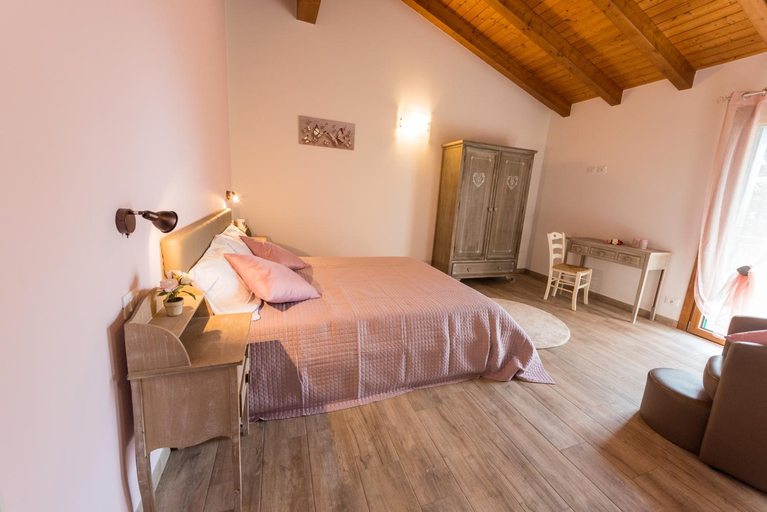 Bedroom 5, Sara&Sara alloggio agrituristico, Udine