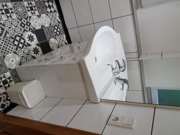 Bathroom, Les Dames de la Montagne, Moselle