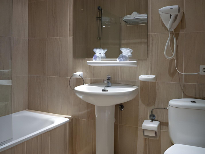 Bathroom 3, Hotel Casa Aurelia, Zamora
