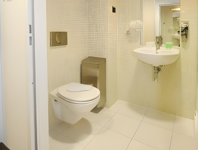 Bathroom 2, Hotel Solpark, Bełchatów