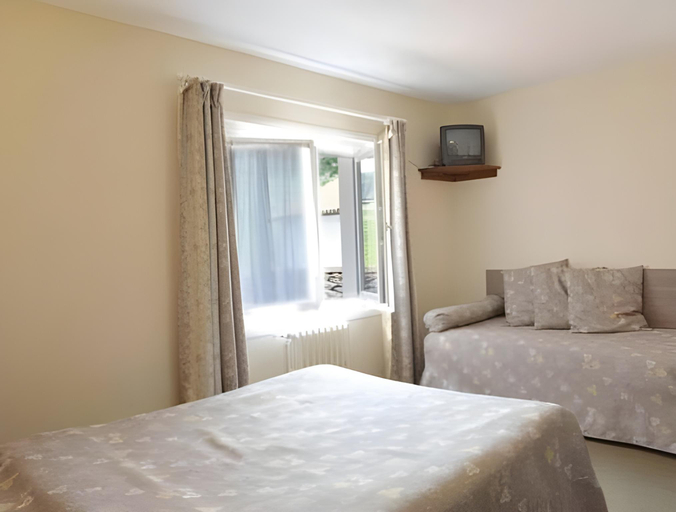Bedroom, Logis Hotel Andreinia & Cabane, Pyrénées-Atlantiques