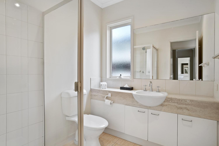Bathroom 3, MainStay Suites Kew, Melbourne