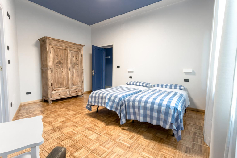 Others 1, Boulevard 900, Cuneo