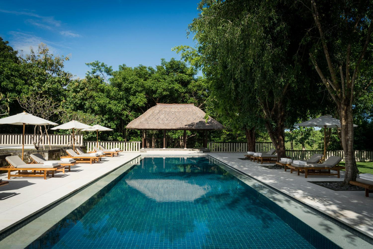 Swimming Pool 16