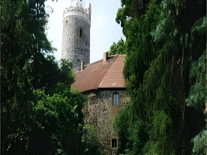 Exterior & Views
