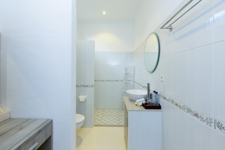 Bathroom 9