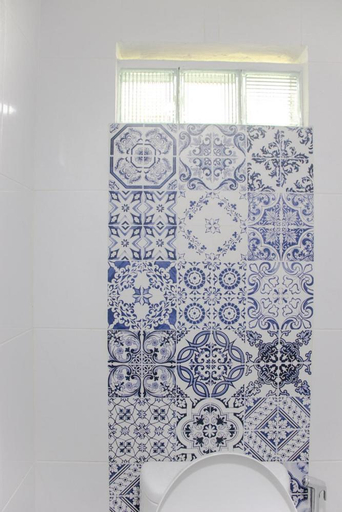 Bathroom 11