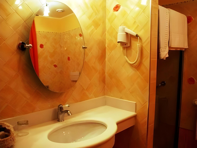 Bathroom 3, L Antico Uliveto, Macerata