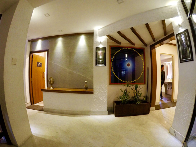Bathroom 4, Marcopolo, Bagmati