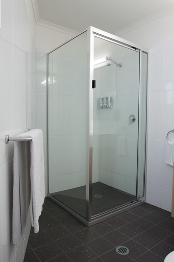 Bathroom 6