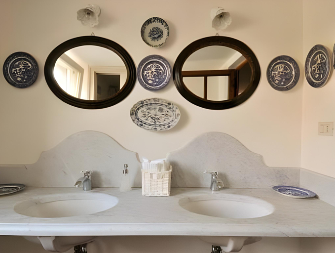 Bathroom 5, Villino Di Porporano, Parma