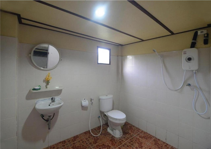 Bathroom 12