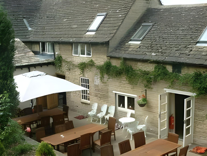 Others 4, The White Hart, Peterborough